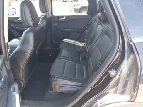 Used 2020 Ford Escape Titanium AWD/4WD image 5