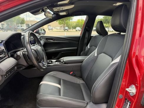 Certified 2025 Toyota Camry SE FWD image 24