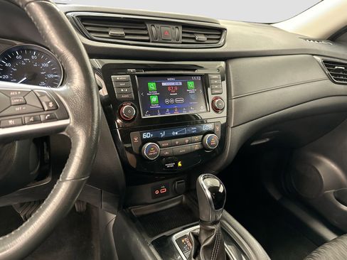 Used 2018 Nissan Rogue SV w/ Premium Package AWD/4WD image 26