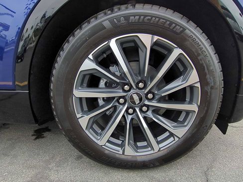 New 2025 Cadillac Lyriq Sport image 28