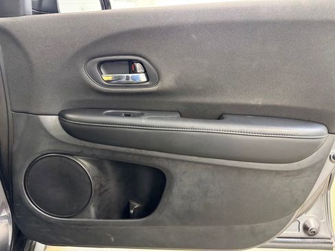 Used 2020 Honda HR-V LX image 26