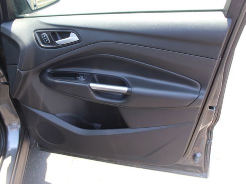 Used 2017 Ford Escape Titanium FWD image 10