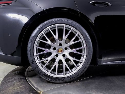 New 2025 Porsche Panamera 4 image 20