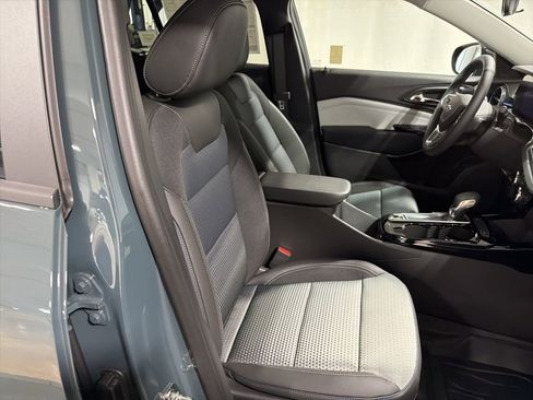 New 2026 Chevrolet Trax LT w/ Driver Confidence Package FWD image 21