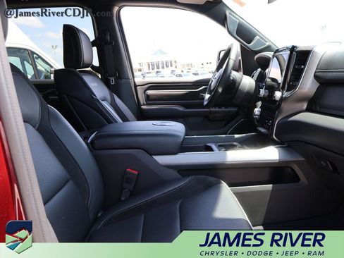 Used 2026 RAM 1500 Laramie AWD/4WD image 9