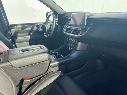 Certified 2024 Chevrolet Suburban High Country w/ Advanced Technology Package image 6