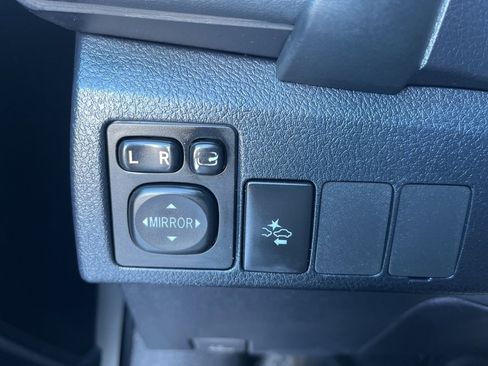 Used 2018 Toyota Corolla iM image 20