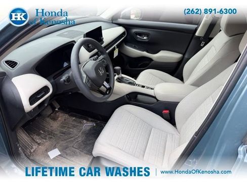 Certified 2025 Honda HR-V LX image 5