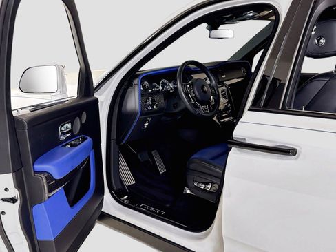 Used 2023 Rolls-Royce Cullinan Black Badge w/ Dark Exterior Package AWD/4WD image 13