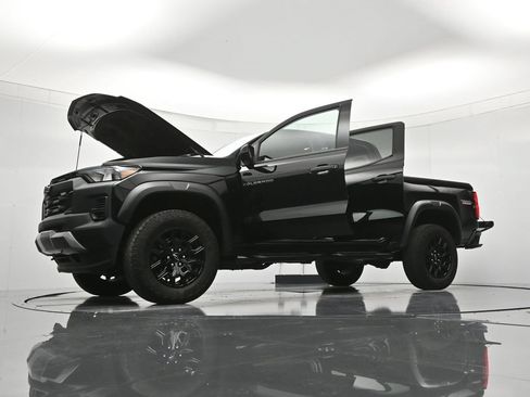 Used 2024 Chevrolet Colorado Trail Boss w/ Advanced Trailering Package AWD/4WD image 48