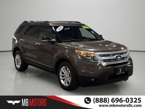 Used 2015 Ford Explorer XLT AWD/4WD image 6