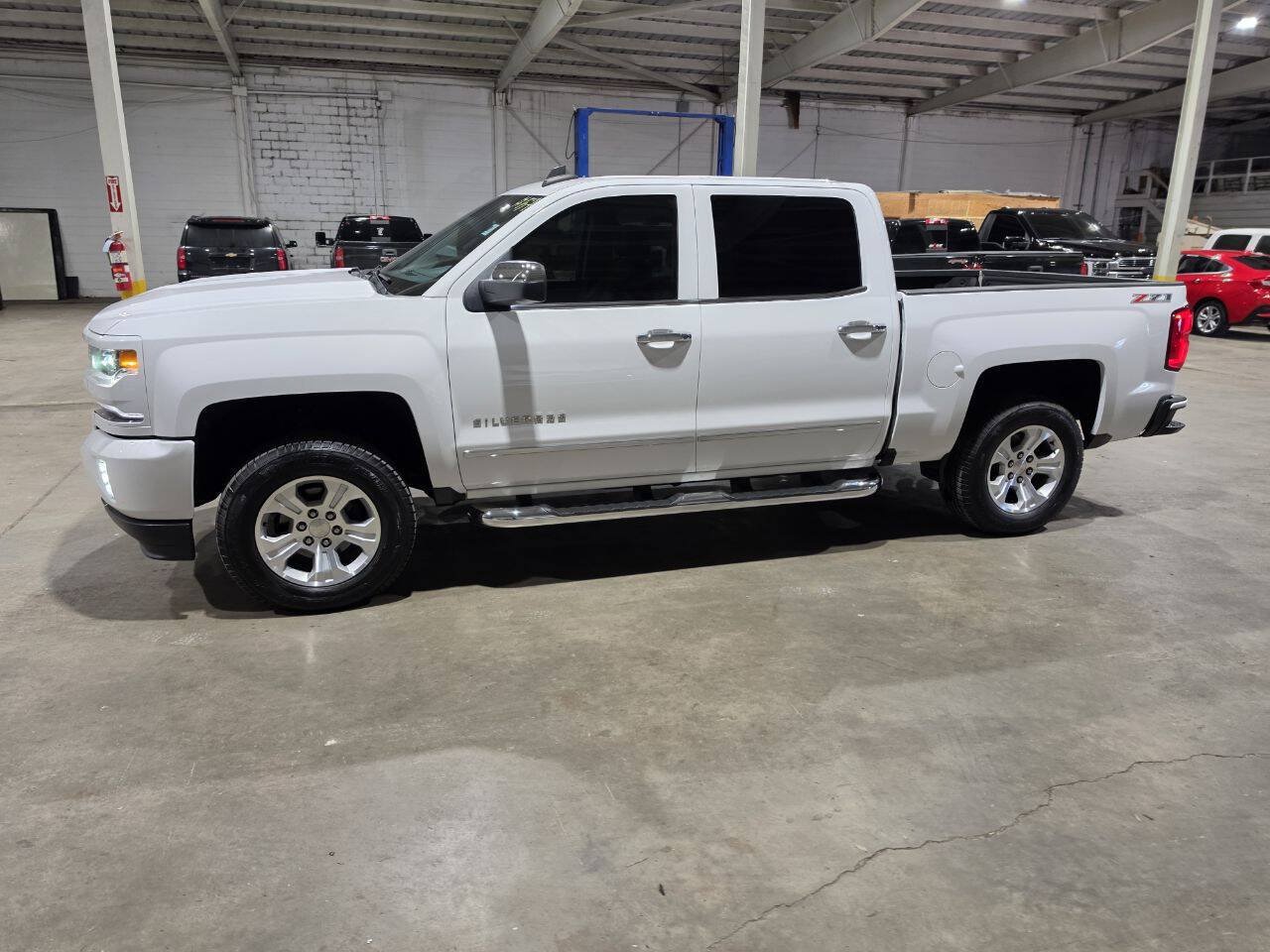 Used 2017 Chevrolet Silverado 1500 LTZ Z71 AWD/4WD image 4