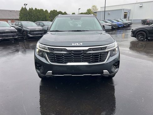 Used 2024 Kia Seltos S AWD/4WD image 2