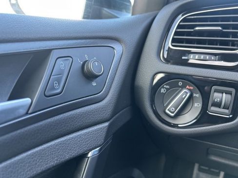 Used 2019 Volkswagen GTI Rabbit Edition image 22