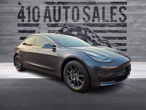Used 2018 Tesla Model 3 Long Range RWD image 1