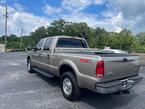 Used 2006 Ford F250 4x4 Crew Cab Super Duty image 4