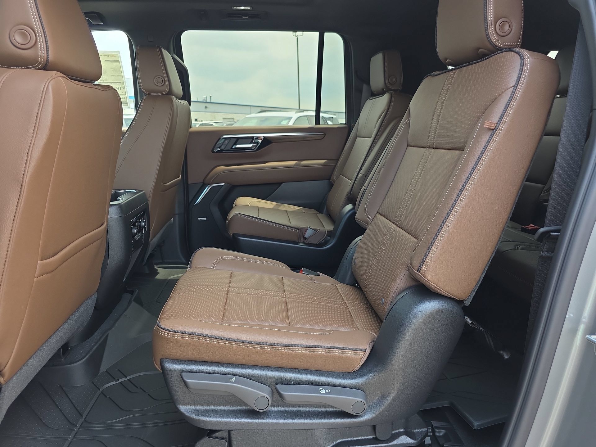 New 2026 Chevrolet Suburban High Country RWD image 11