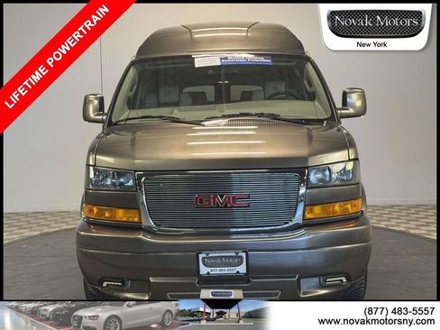 Used 2023 GMC Savana 2500 RWD image 2