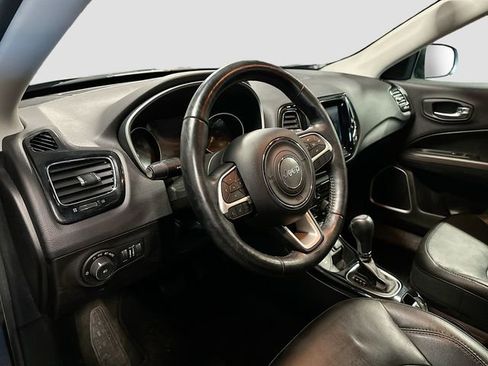 Used 2018 Jeep Compass Limited w/ Navigation Group image 9