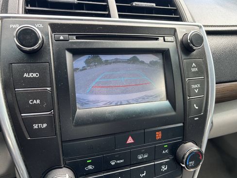 Used 2016 Toyota Camry LE FWD image 20