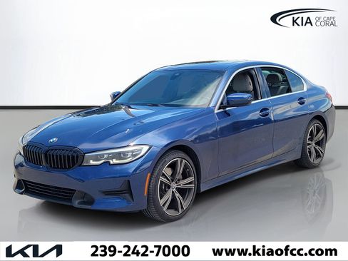Used 2021 BMW 330i Sedan w/ Convenience Package RWD image 3