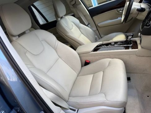 Used 2016 Volvo XC90 T6 Momentum AWD/4WD image 20