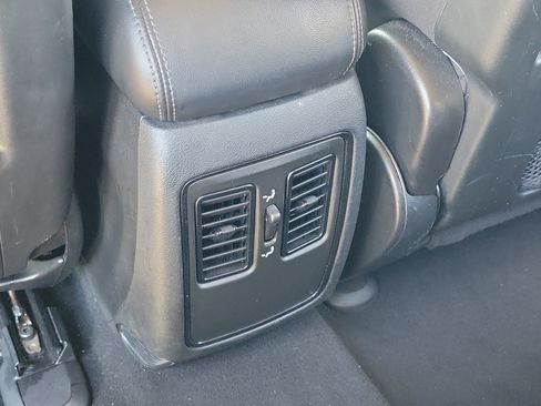 Used 2022 Dodge Durango SXT RWD image 15