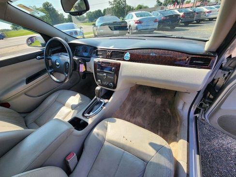 Used 2012 Chevrolet Impala LTZ FWD image 15