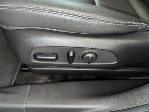 Used 2023 Buick Encore GX Essence w/ Experience Buick Package image 3