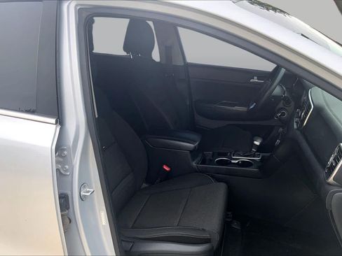 Used 2018 Kia Sportage LX FWD image 9
