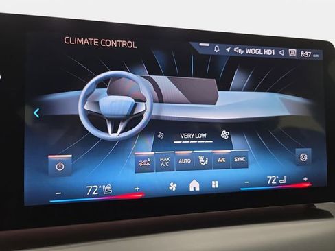 Certified 2025 BMW 228i xDrive AWD/4WD image 19