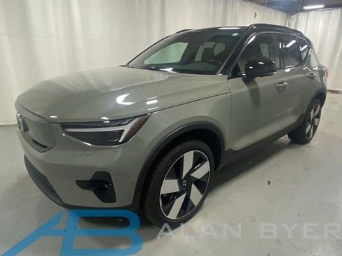 Used 2023 Volvo XC40 Recharge Ultimate w/ Protection Package Premier AWD/4WD image 1