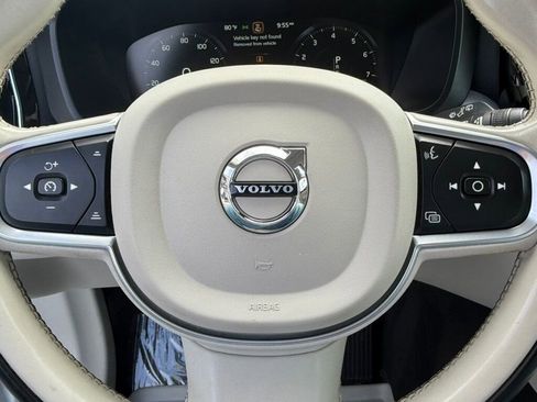 Used 2018 Volvo XC60 T5 Momentum w/ Convenience Package AWD/4WD image 24