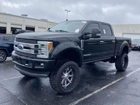 Used 2019 Ford F250 Limited image 3