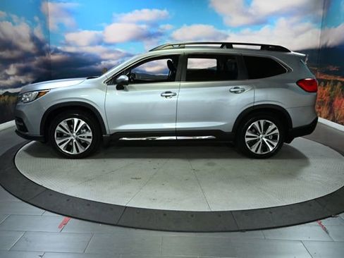 Used 2021 Subaru Ascent Limited w/ Technology Package image 5