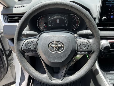 Used 2025 Toyota RAV4 LE FWD image 18