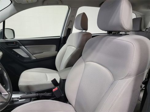 Used 2018 Subaru Forester 2.5i w/ Alloy Wheel Package image 13