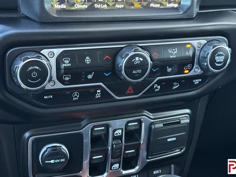 Used 2020 Jeep Wrangler Unlimited Rubicon w/ Quick Order Package 28Y Recon AWD/4WD image 26