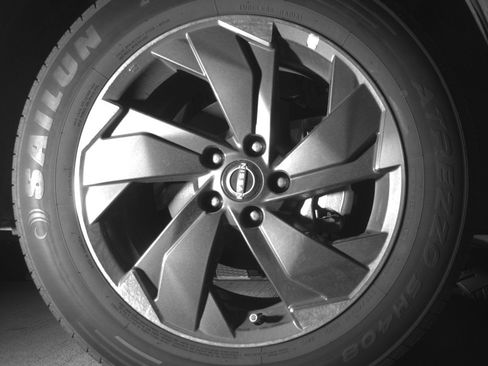 Used 2025 Nissan Rogue SV image 13