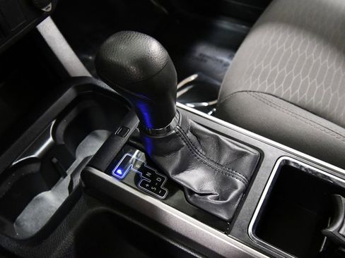 Used 2019 Toyota Tacoma SR5 image 23