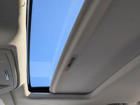 Used 2018 GMC Sierra 1500 SLT image 26