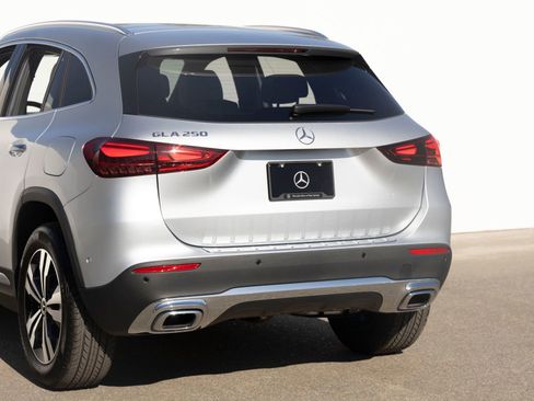 Used 2026 Mercedes-Benz GLA 250 image 8