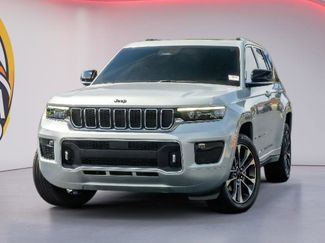 Used 2023 Jeep Grand Cherokee Overland RWD video 1