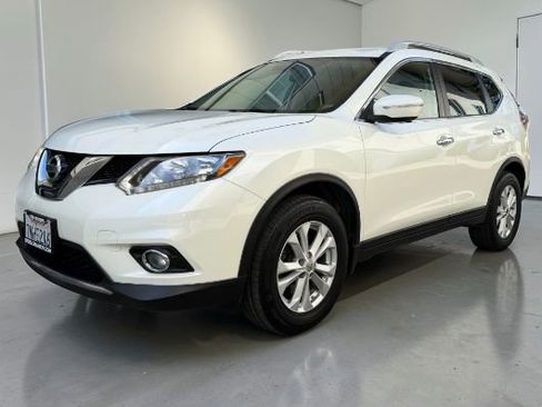 Used 2015 Nissan Rogue SV w/ SV Premium Package image 1