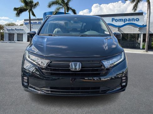 Certified 2023 Honda Odyssey Sport image 2