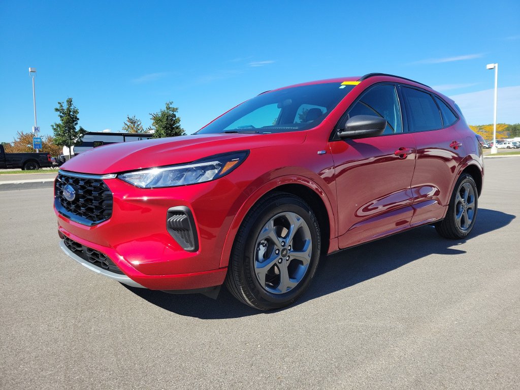 Used 2023 Ford Escape ST-Line w/ Tech Pack #1 FWD image 2