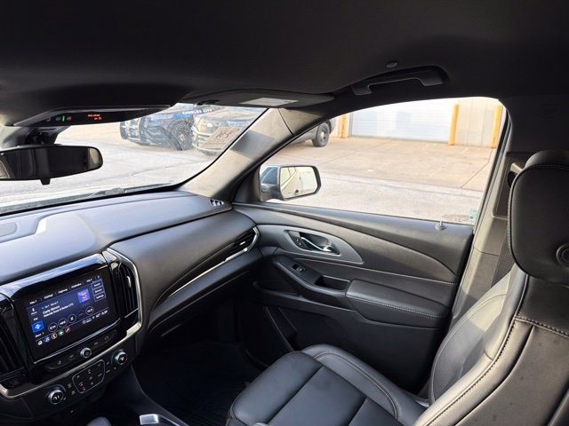 Used 2023 Chevrolet Traverse LT w/ LPO, Floor Liner Package AWD/4WD image 21