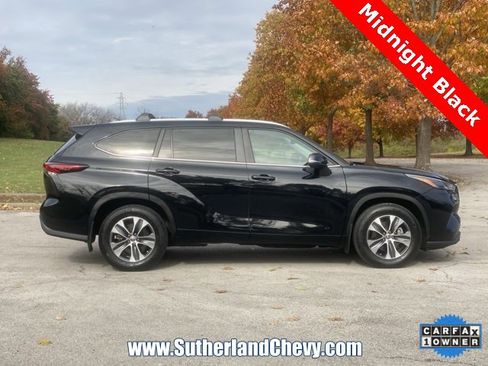 Used 2024 Toyota Highlander XLE image 8