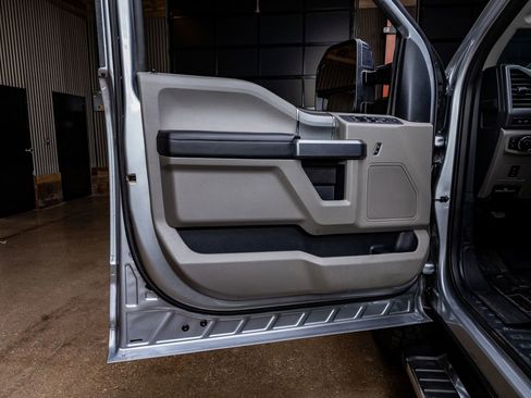 Used 2022 Ford F250 XLT w/ XLT Premium Package image 31