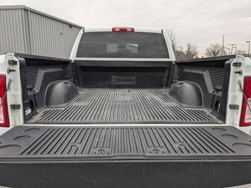Used 2024 RAM 2500 Big Horn AWD/4WD image 18
